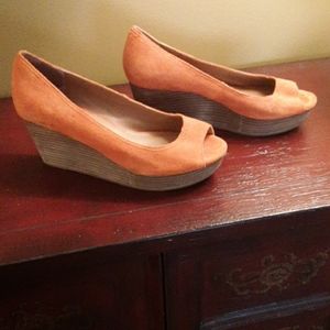LUCKY brand suede peeptoe wedges 6.5